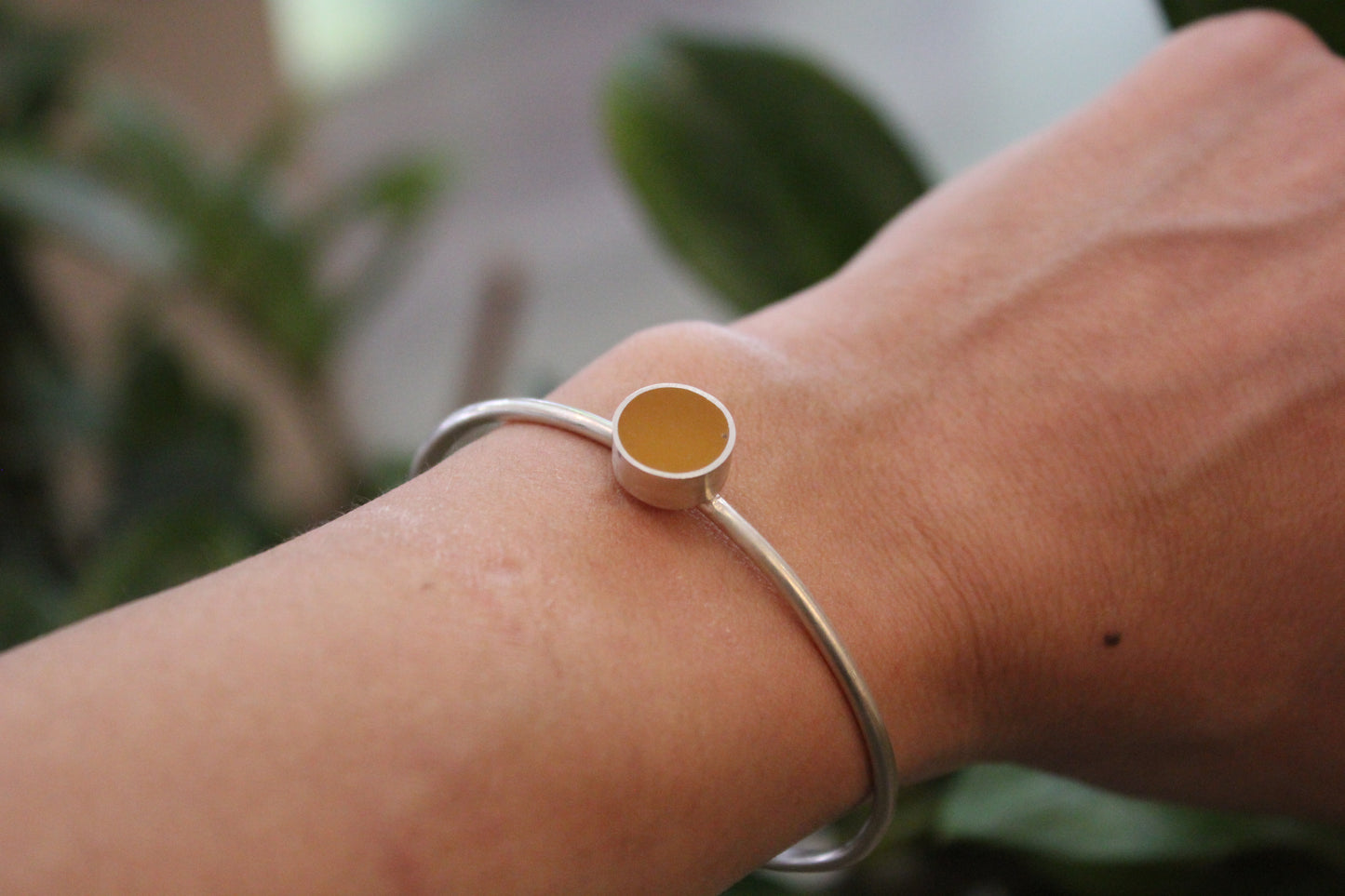 Yellow ochre round shape bracelet