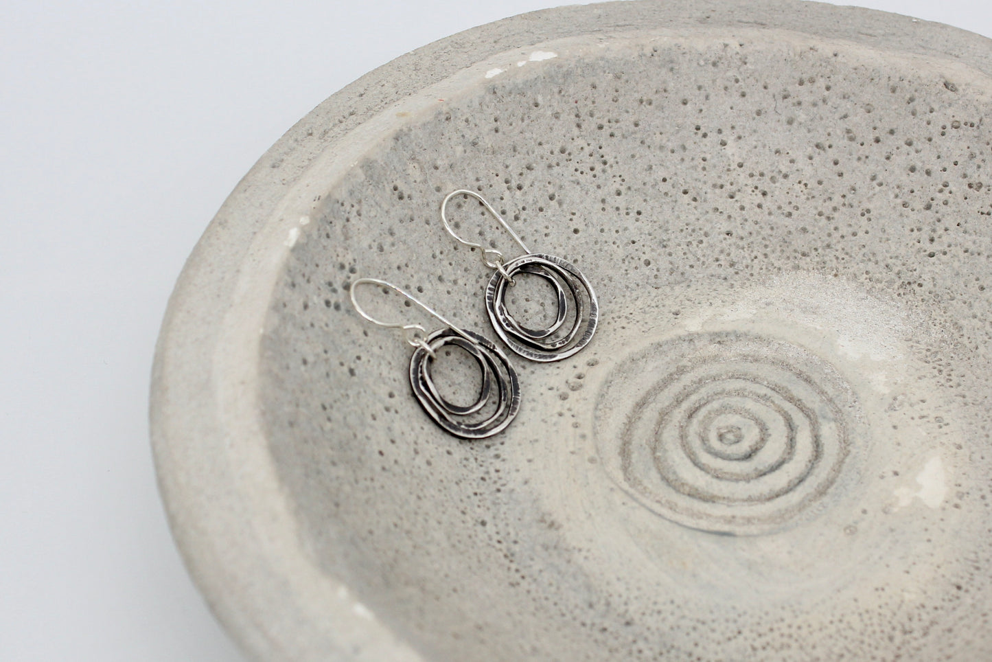Hammered rings earrings small