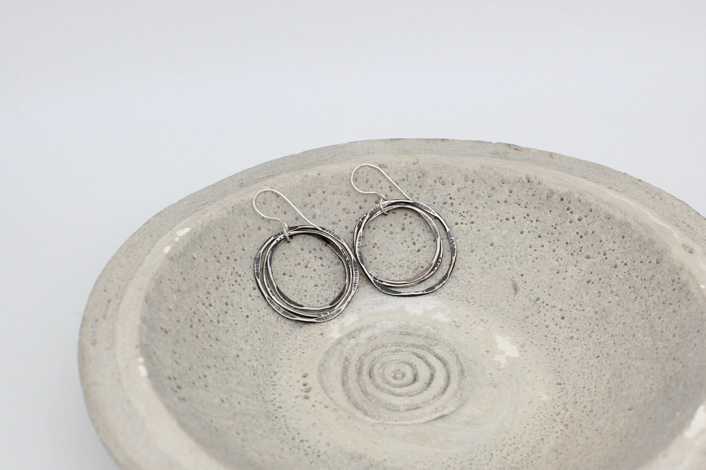 Hammered rings earrings large
