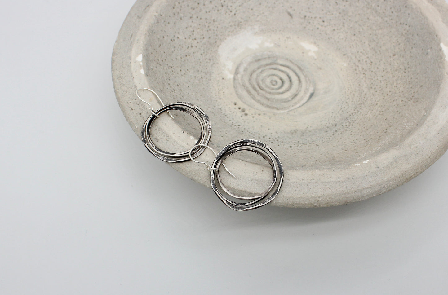 Hammered rings earrings large