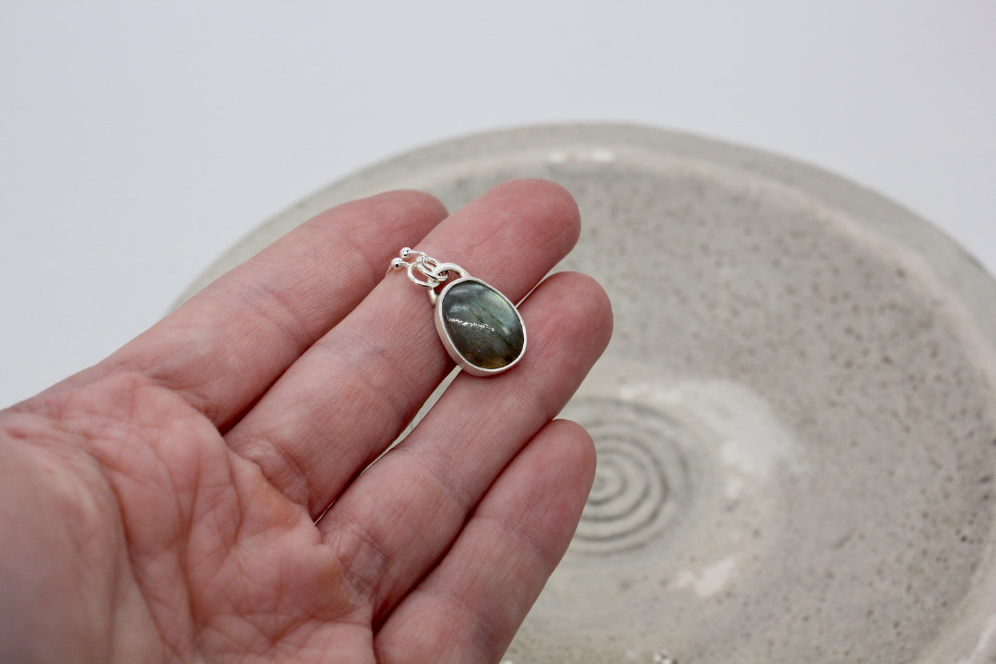 Οne of a kind labradorite pendant