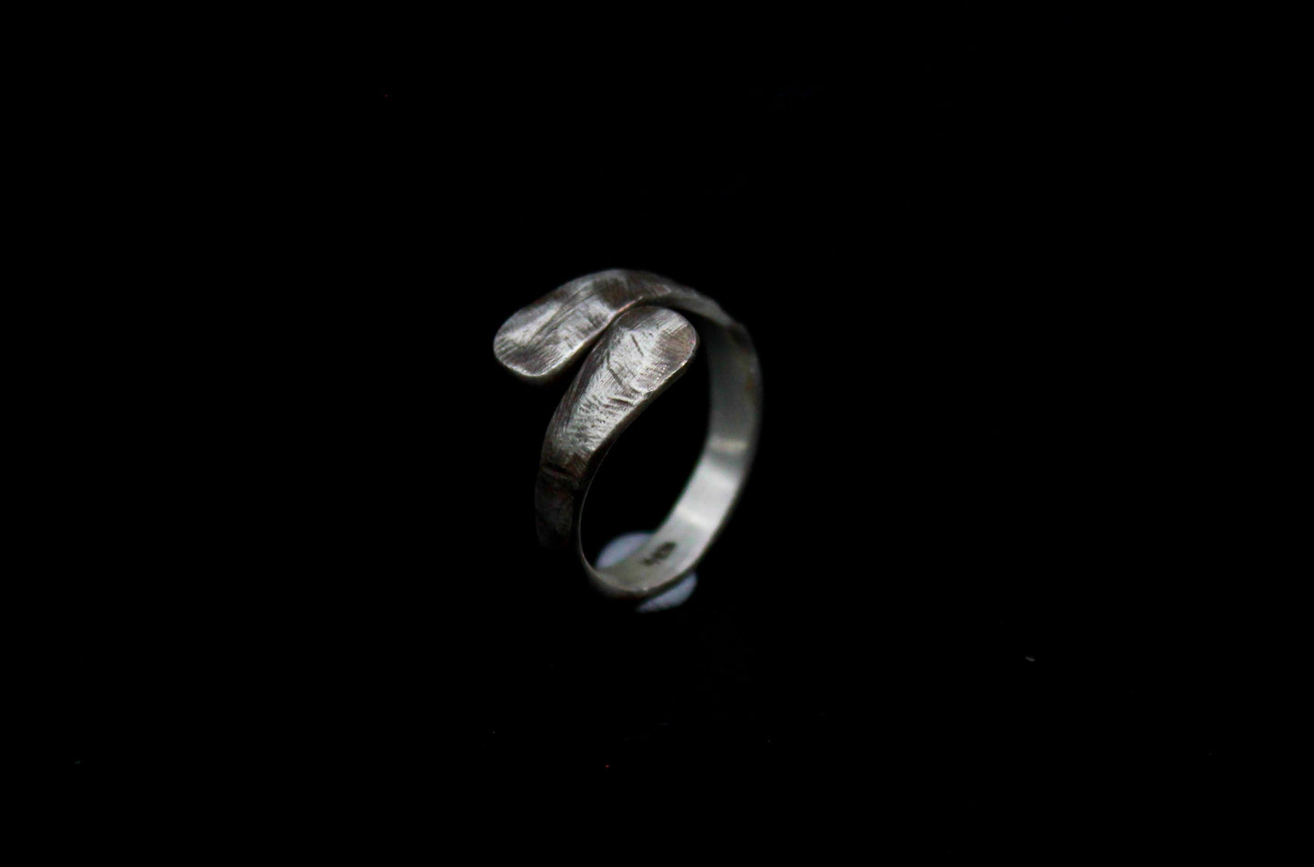 Adjustable silver ring