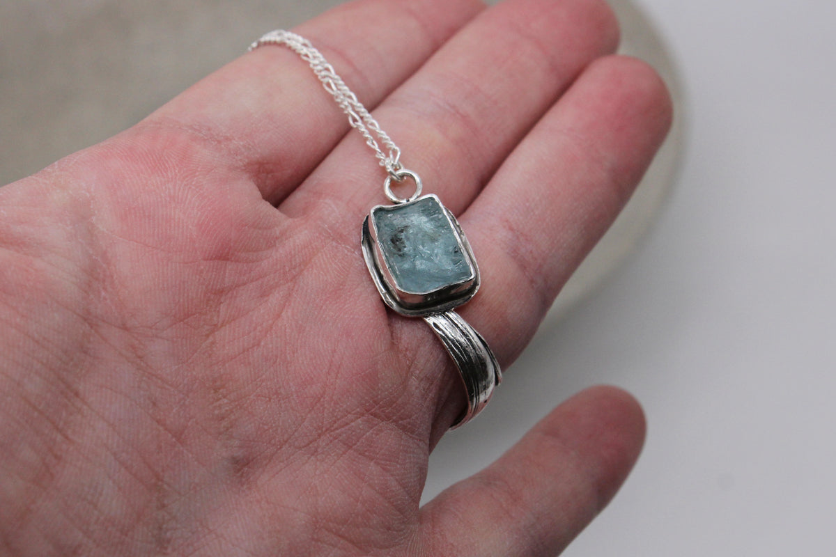 Natural aqua marine pendant