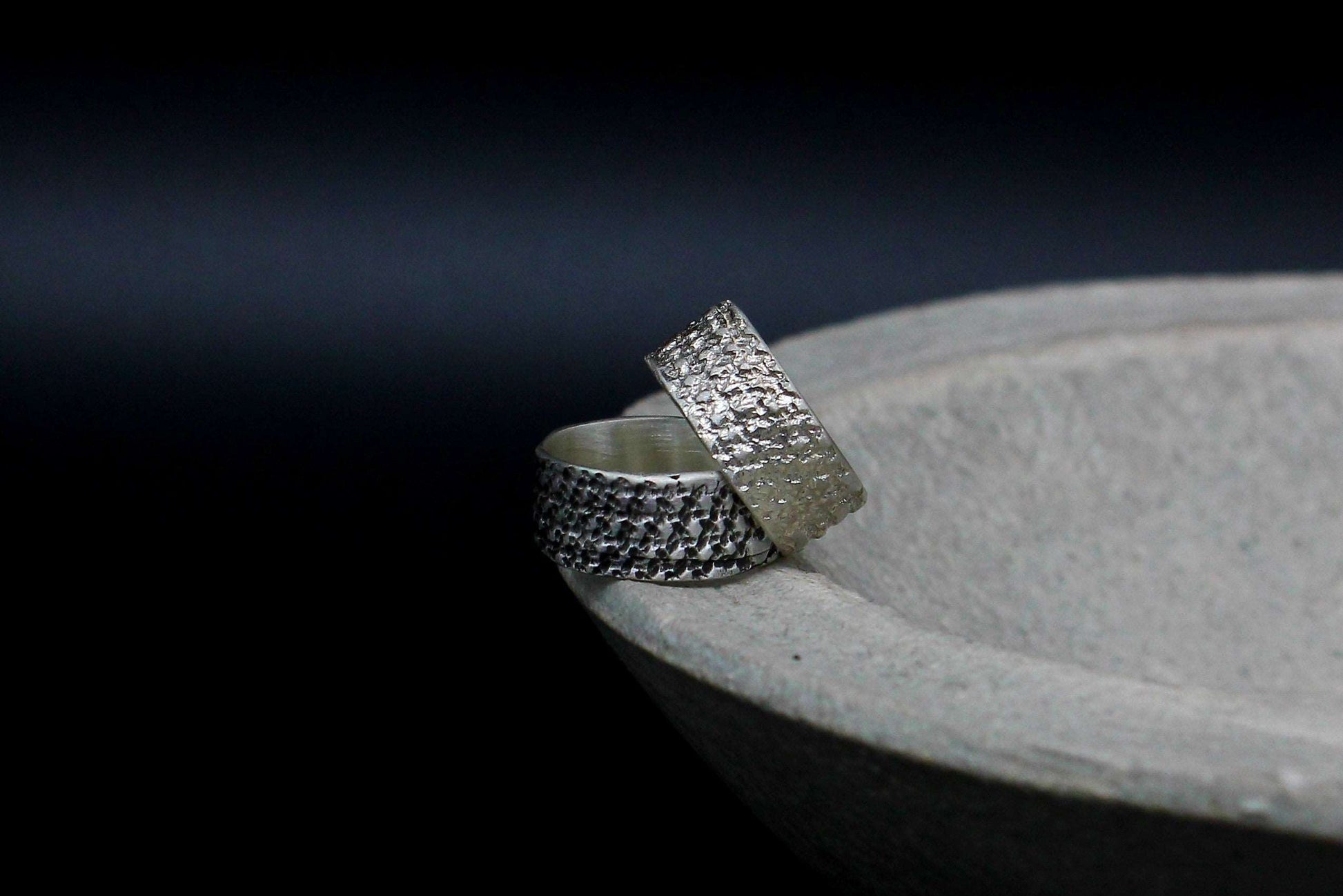 Wool texture silver ring, unisex