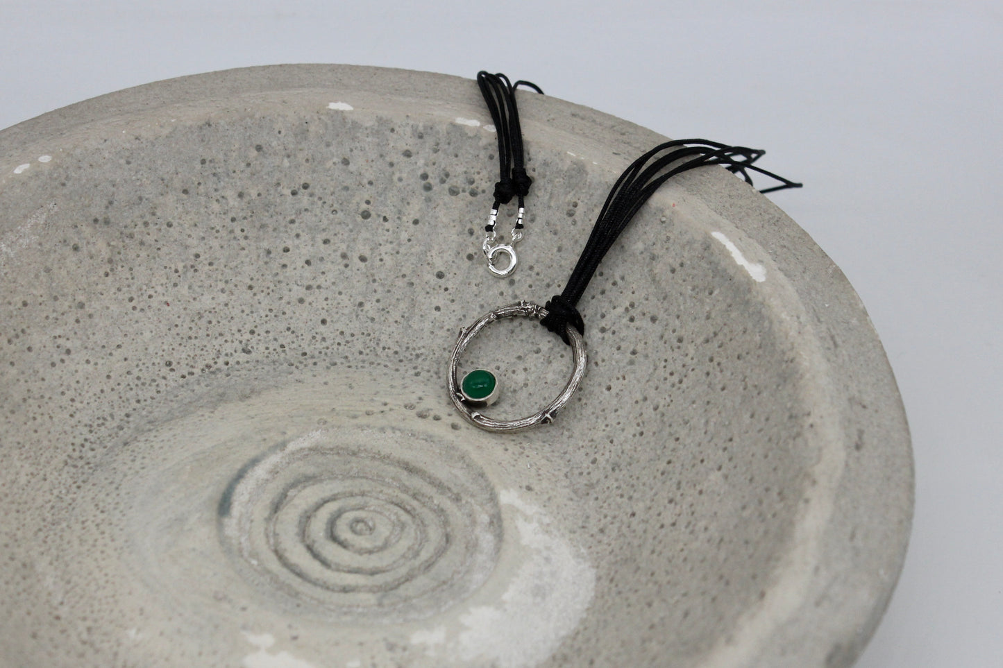 Twig pendant green agate