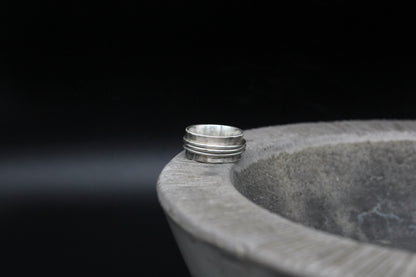 Σφυρήλατο ασημένιο spinner δαχτυλίδι 