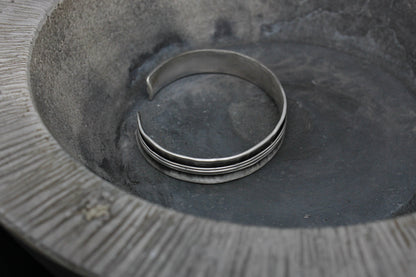 Lines bracelet