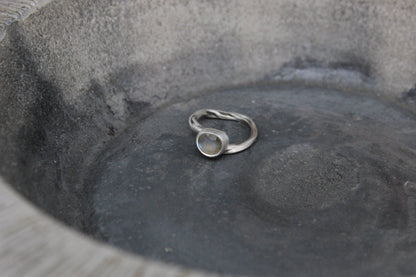 One of a kind labradorite ring