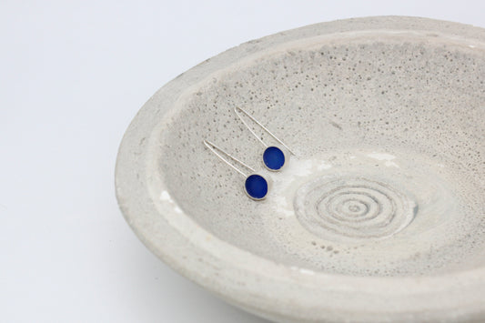 Round shape blue earrings