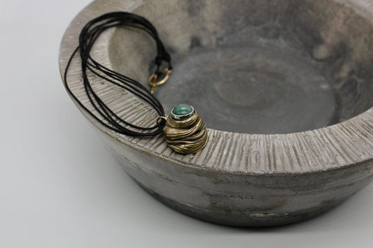 Nest brass pendant