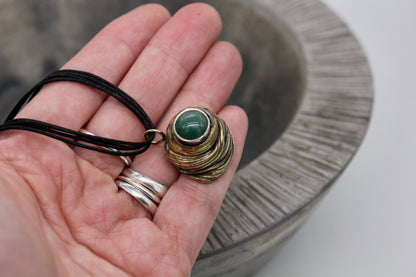 Nest brass pendant